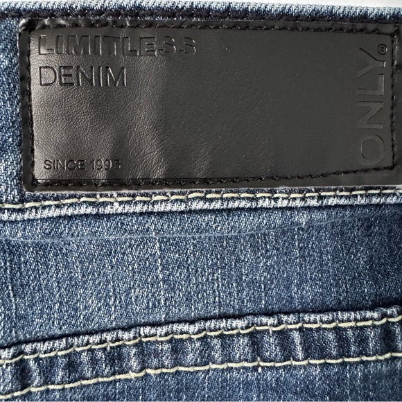 ONLY Limitless Denim Micro Mini Skirt – Dark Blue Jean Women’s Medium - Picture 2 of 5